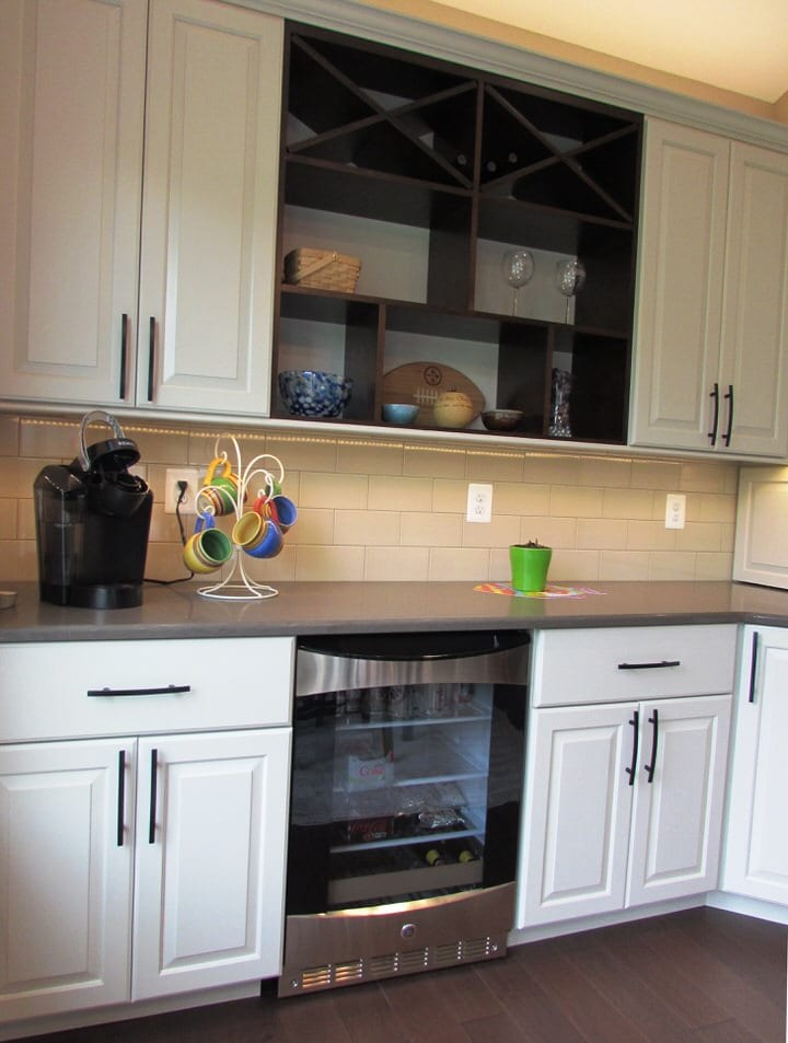Kitchens designed with open or floating shelves are very popular