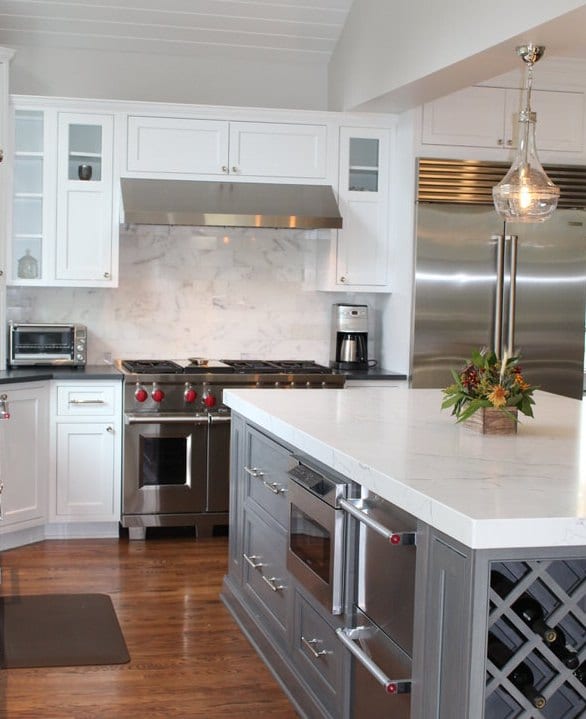 Under counter microwaves are definitely a kitchen design trend today